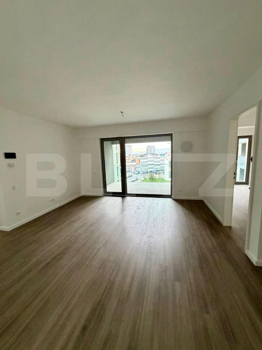 Apartament 3 camere, 68.80 mp, bloc nou, zona Semicentral