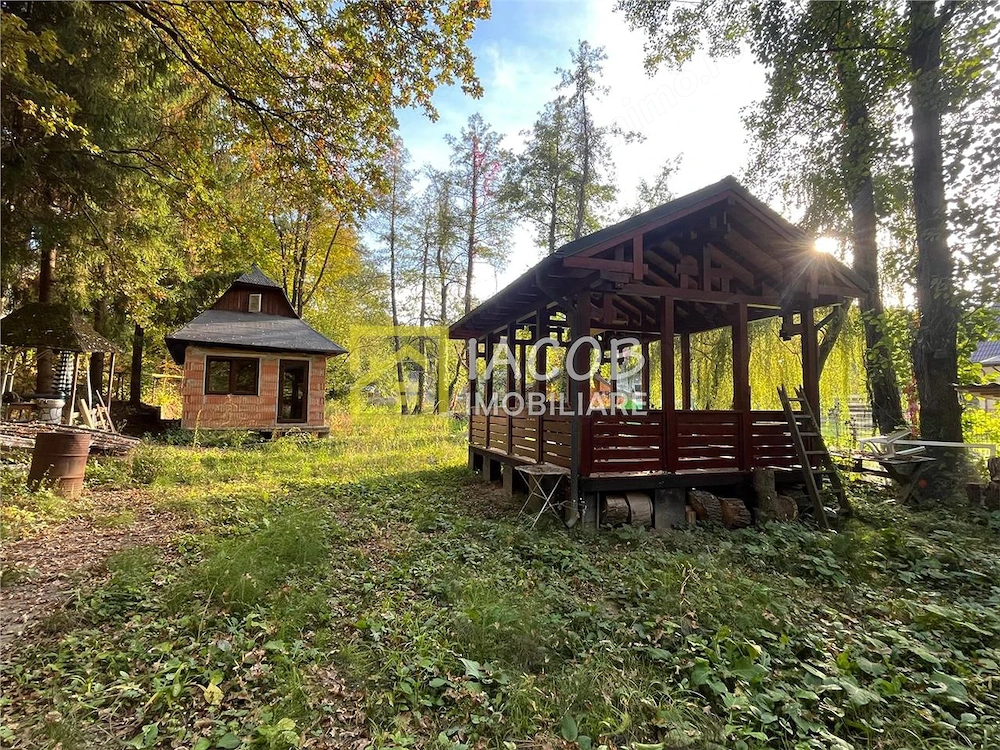 Casa cu teren, str. Slatinei, Luncani - Margineni - Bacau