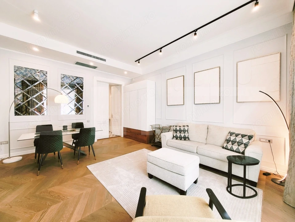 Apartament 3 camere, 109 mp, zona Ultracentral 