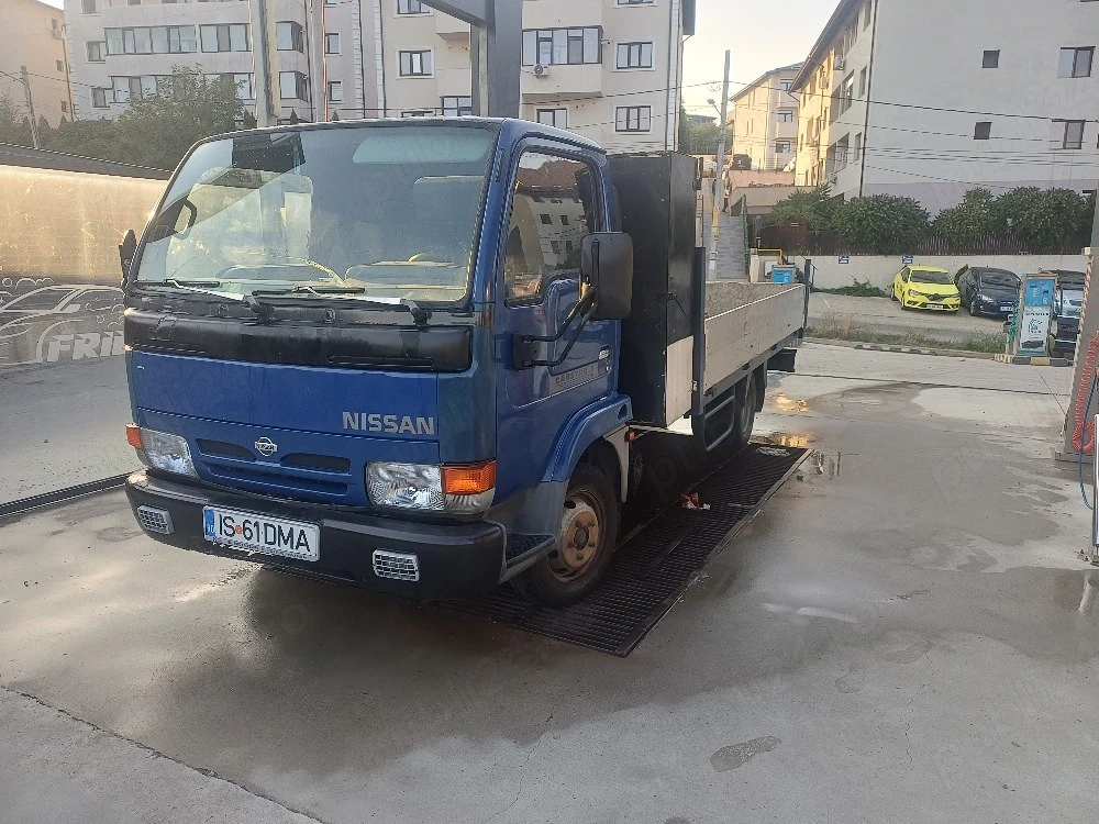 Nissan cabstar 3.0 td   variante auto 