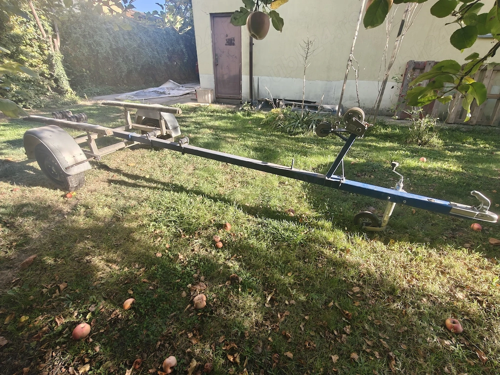 Peridoc pentru marina, lungime 4,8 metri
