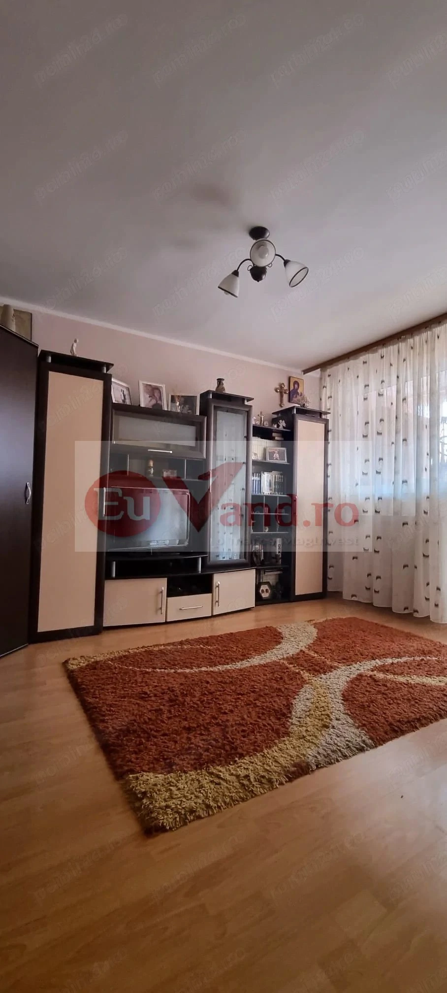 De inchiriat apartament  2 camere, Micro 20, zona 2 Cocosi, et. 6, 1900 lei