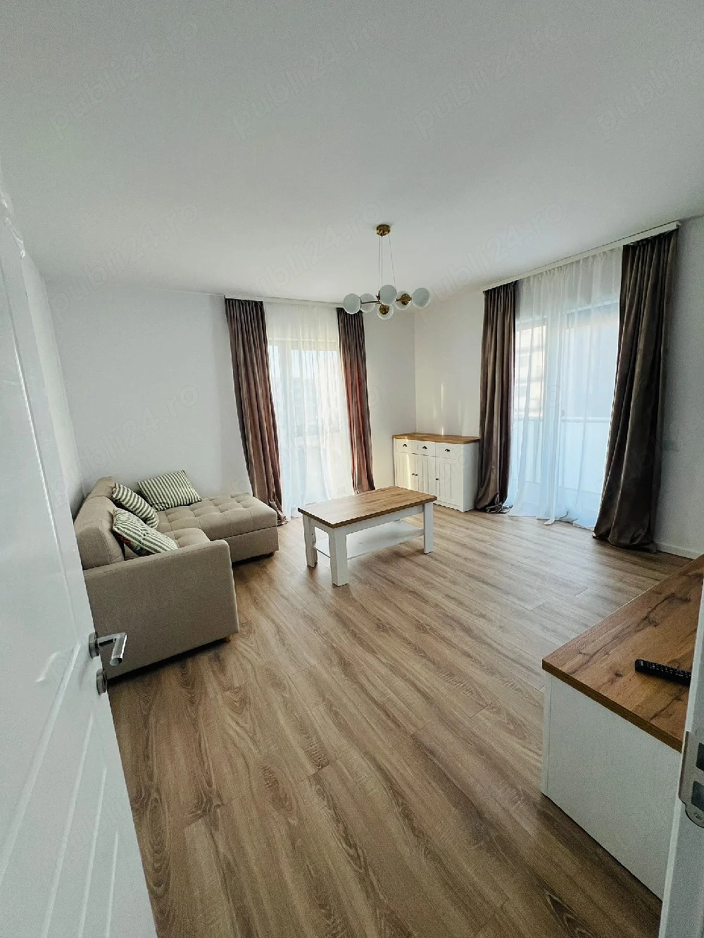 Închiriez apartament 2 camere Cristian 