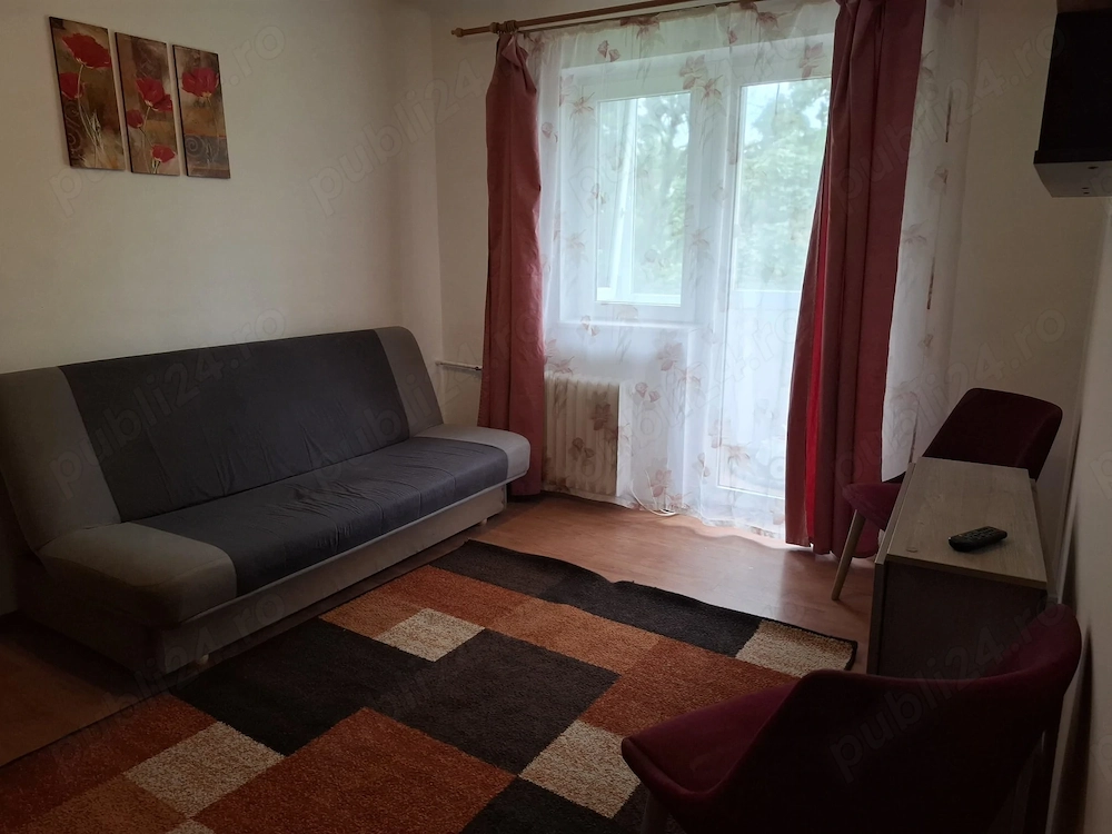 Inchiriez apartament 2 cam, Rogerius (str. Italiana)