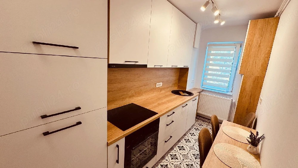 Ofer spre inchiriere apartament 2 camere etaj 2 din 4 zona buna Brasov,prima inchiriere,mobilat 