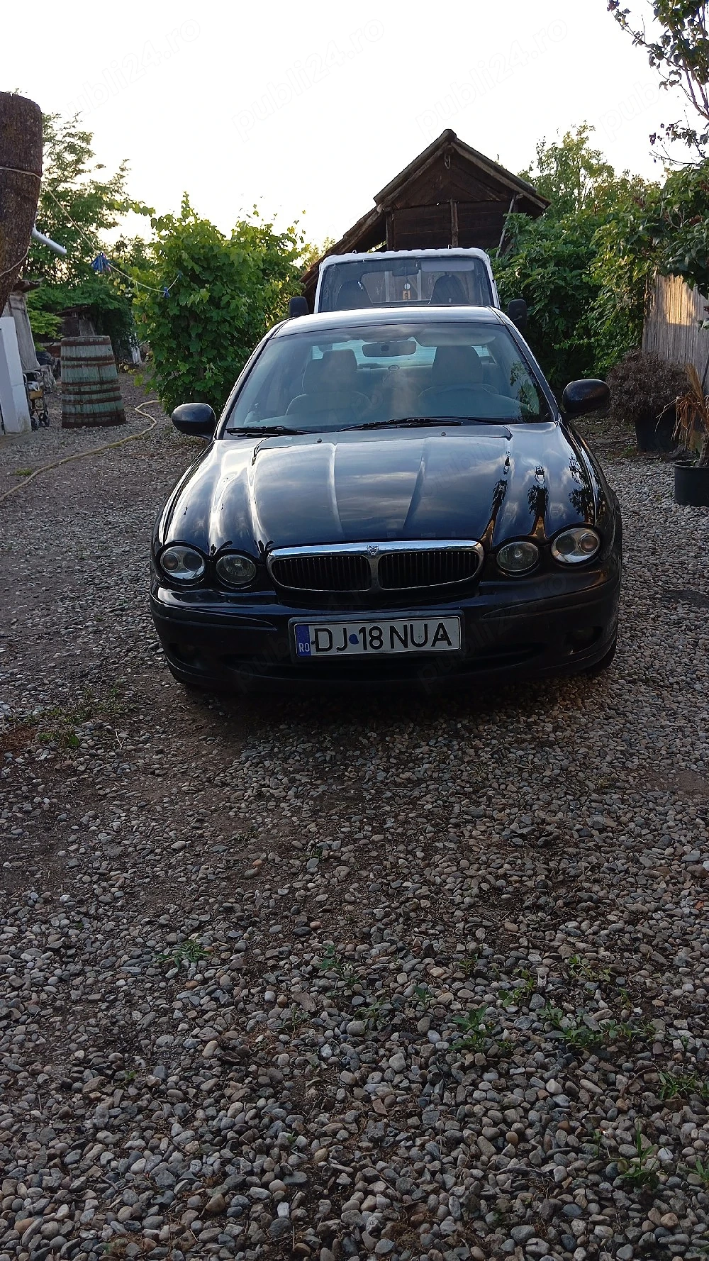 vând Jaguar x type 