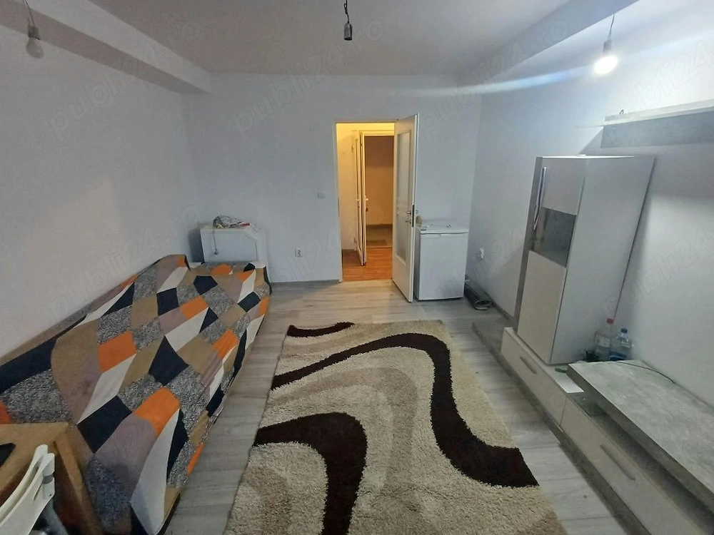 Garsoniera de vanzare, et 1, zona Telegrafului