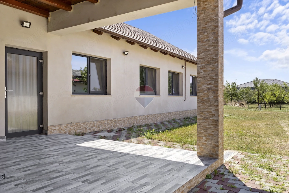 Casă noua 246 mpc cu teren 1363 mp de vânzare Sannicolau Mic, Arad