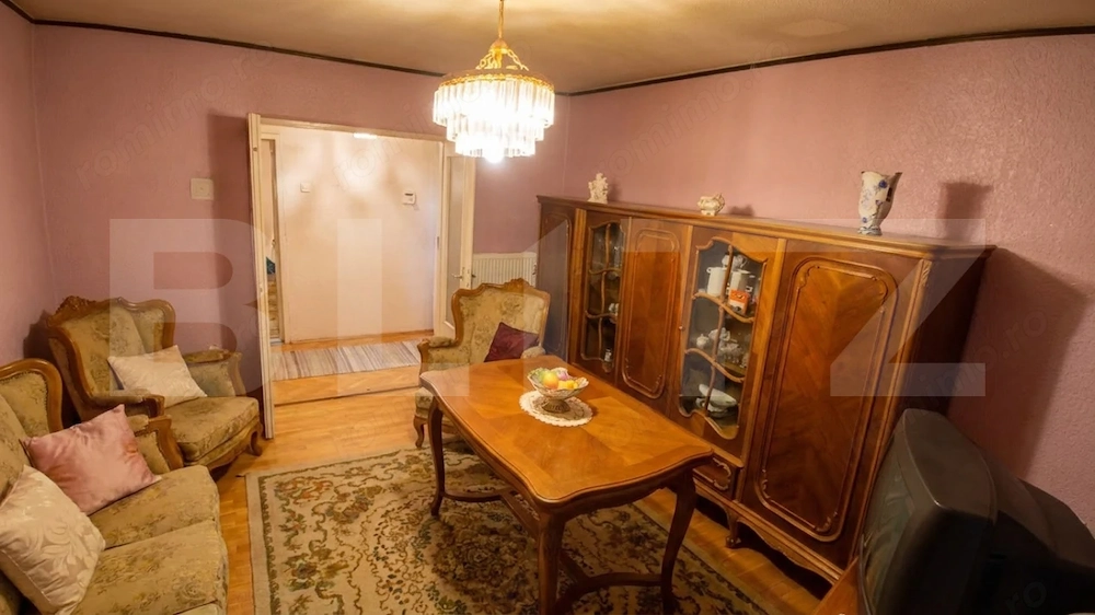 Apartament 3 camere, 71 mp, zona Reghin