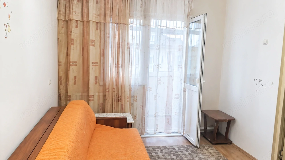 Apartament 2 camere lângă Lidl – etaj 3, centrală proprie și balcon închis