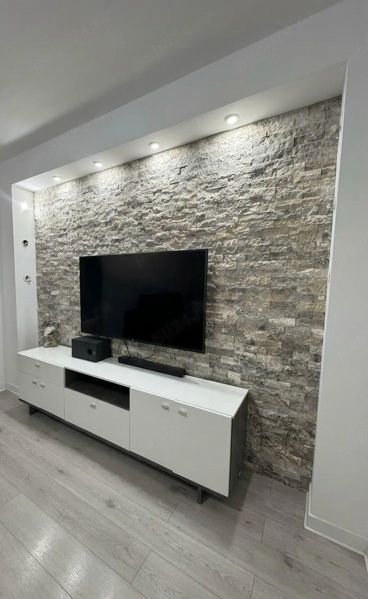 Apartament 3 camere, b-dul Dacia, vis a vis de statia Bucegi