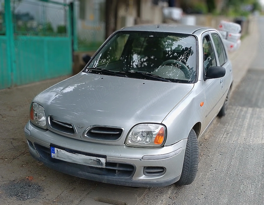 Două autoturisme identice Nissan micra k11 funcționale pentru proiect recondiționare sau rabla