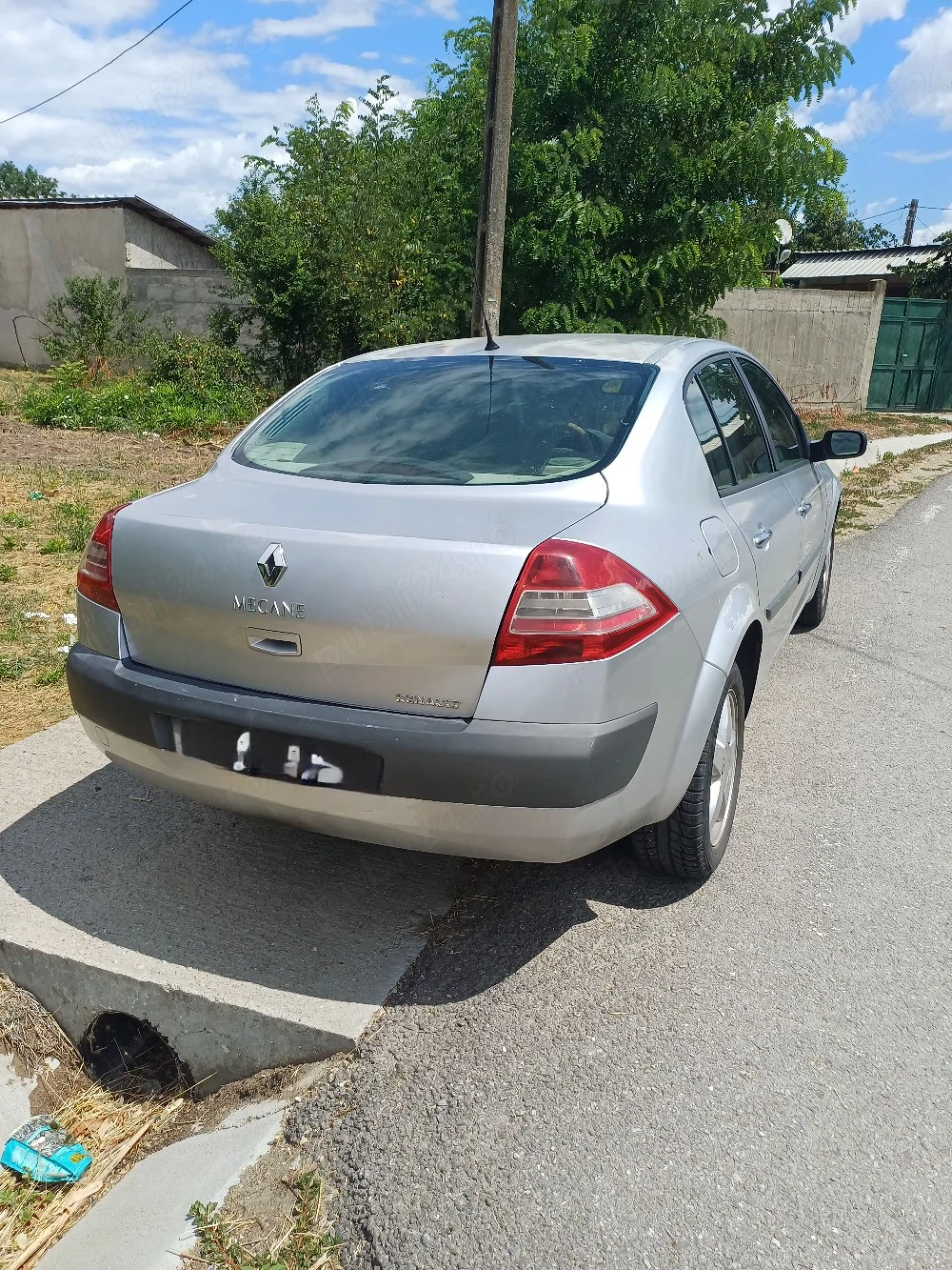 Vând sau dezmembrez Renault Megane 1,5 dci