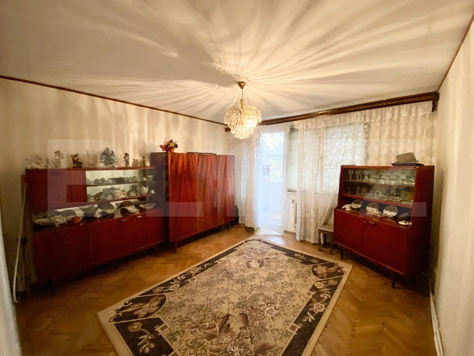 Apartament cu 3 camere decomandat,64 mp, etaj intermediar.zona BIG/Independentei