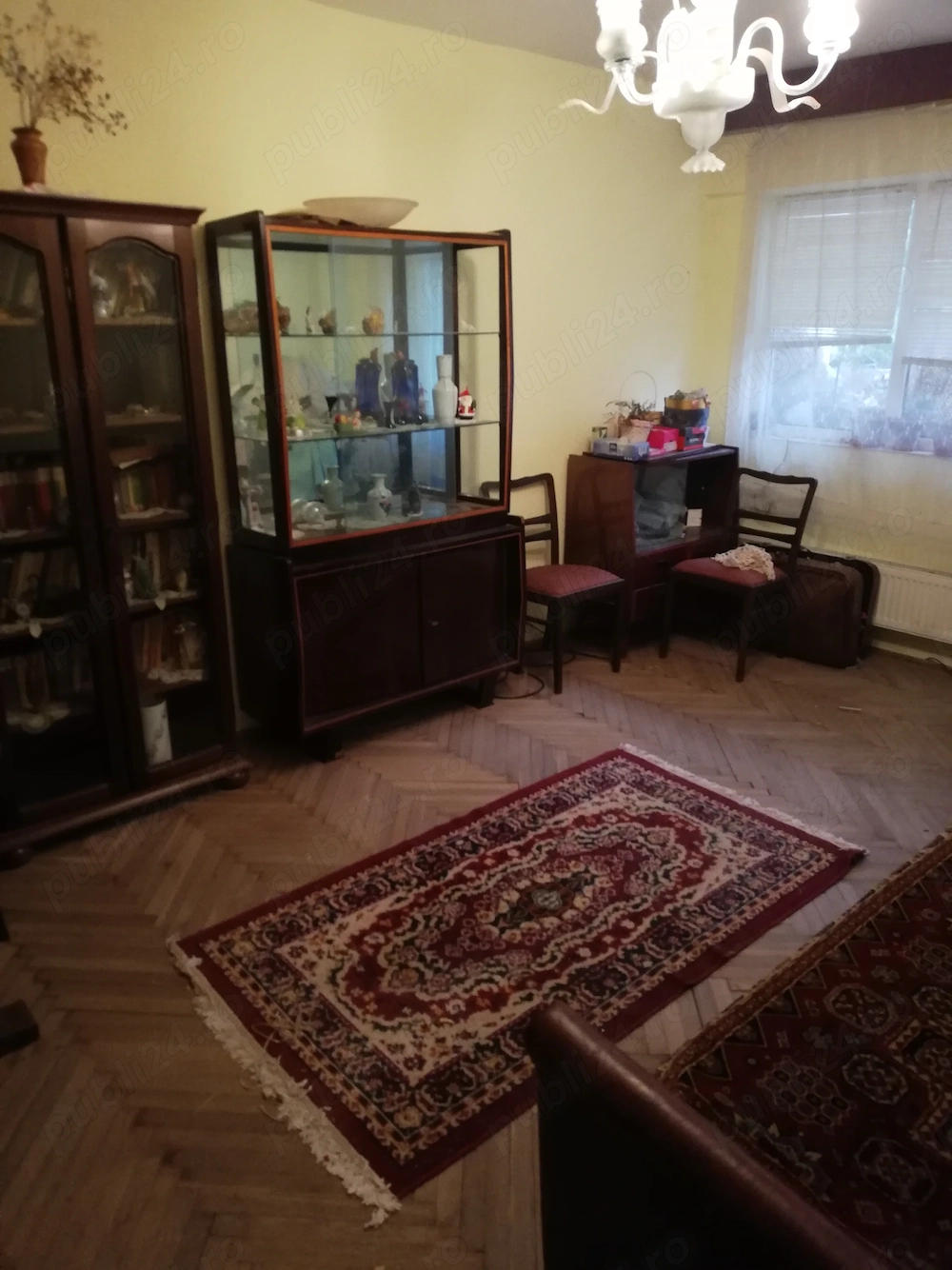 VAND APARTAMENT 2 CAMERE, BOXA, ultracentral zona Raiffeisen Bank,et1