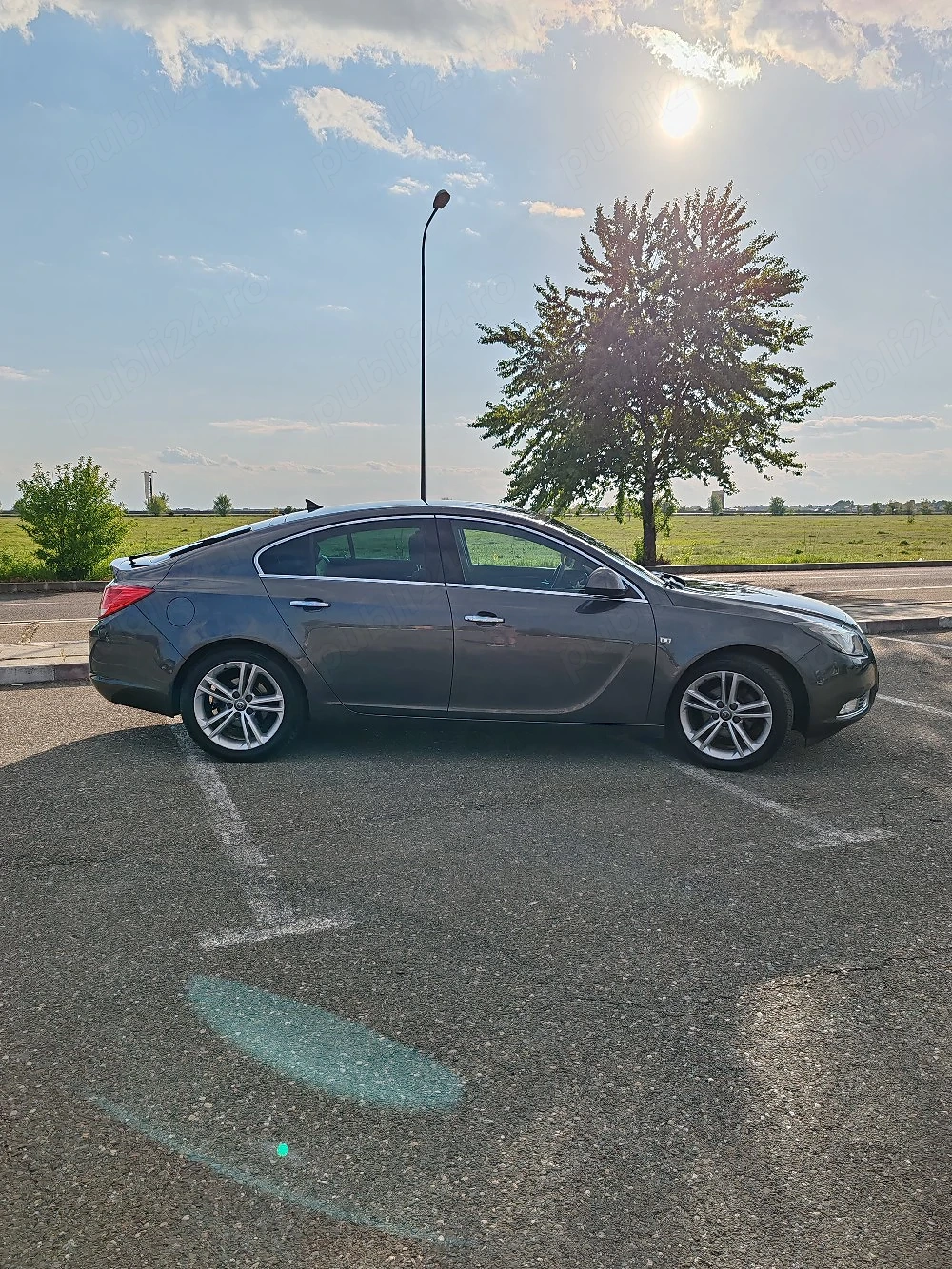 Se vinde opel insignia