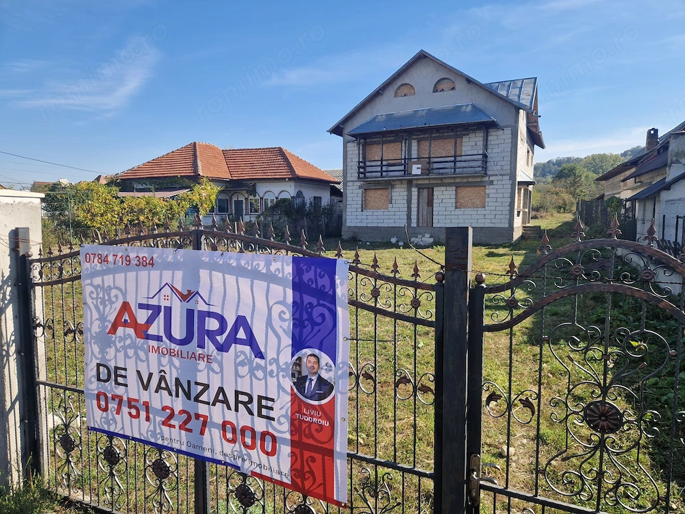 Casă P+1 la roșu, teren 2.600 mp – DN73, Mihaești