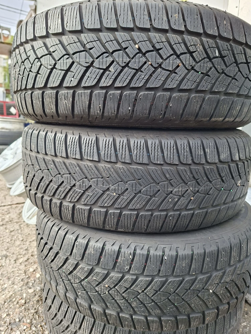 set 4 anvelope iarna/M+S  215/60/17 Fulda 7,5 mm
