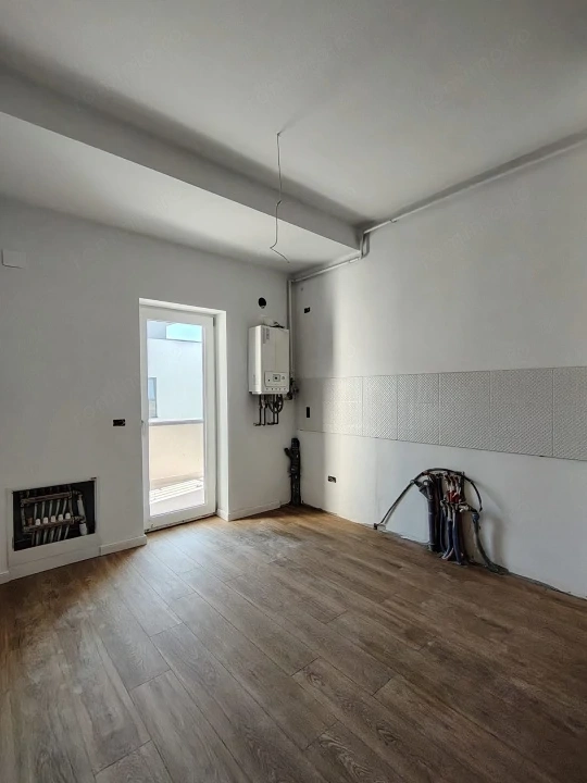 Bloc nou, 2 camere, centrală proprie și parcare inclusă