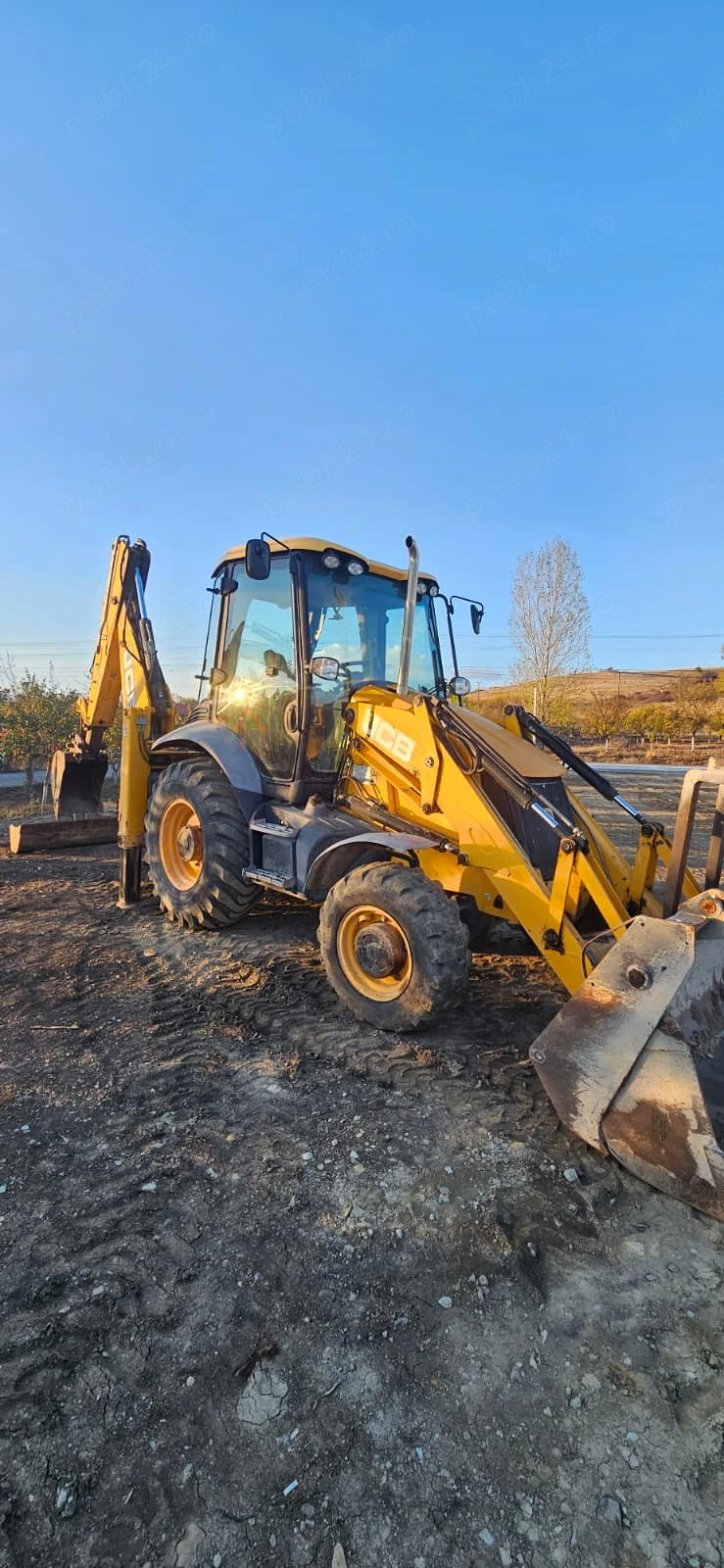 Buldoexcavator JCB 3CX 2016