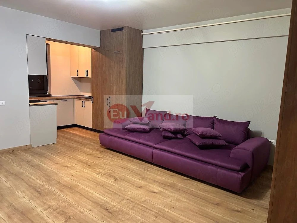 De inchiriat apart. 2 camere, cu loc de  parcare, Complex Flamingo,  650 E