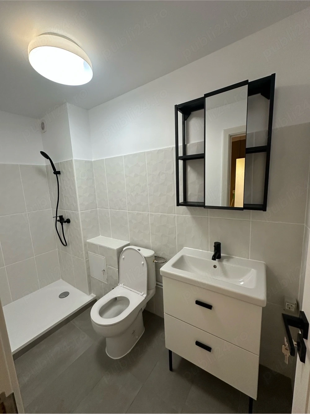 Vand garsoniera Complex Studentesc