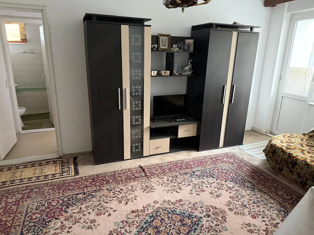 Inchiriez apartament 2 camere