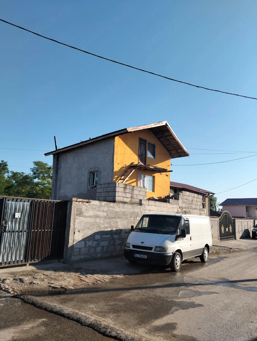 Vând casa frumusani 