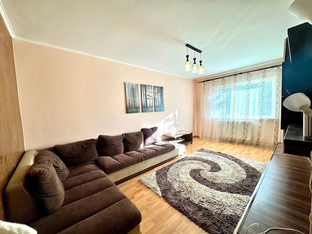 Lipovei-Iulius Mall, Decomandat, Centrala proprie