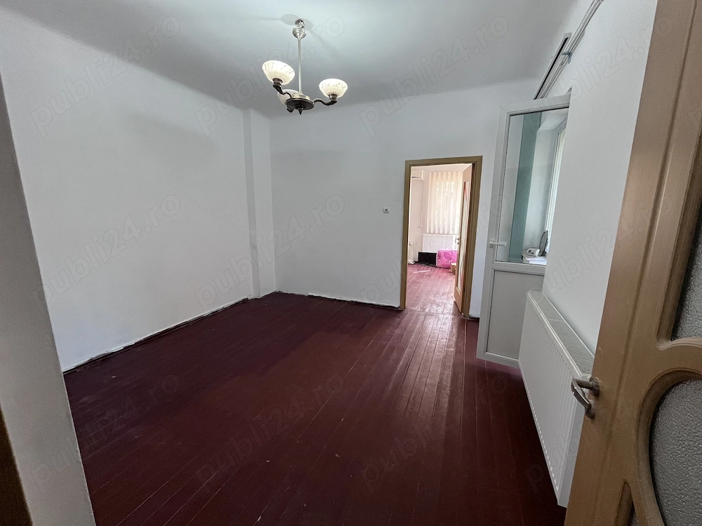 Centru apartament cu 2 camere