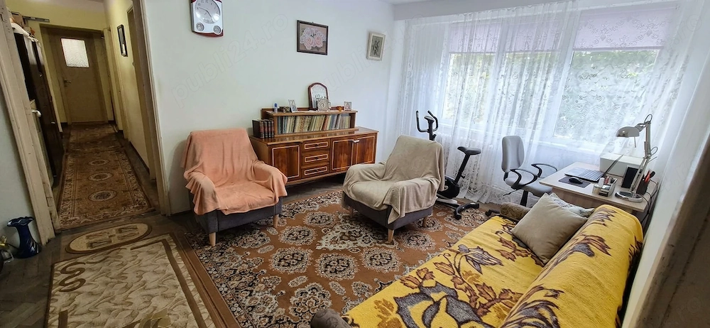 Apartament de vanzare, 4 camere- direct proprietar