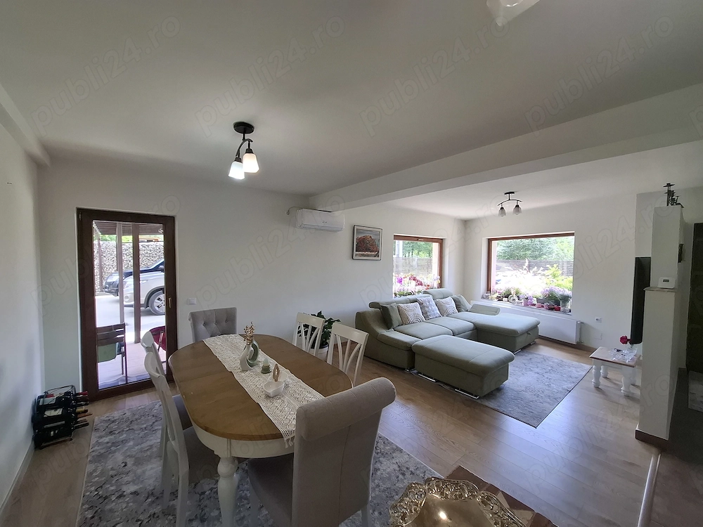 Zona Str. Dumbravei   casa dispusa pe P+M, s.c. = 188 mp, construita in 2014, teren 900 mp