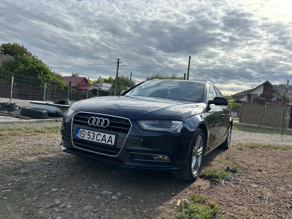 Vând Audi A4 B8