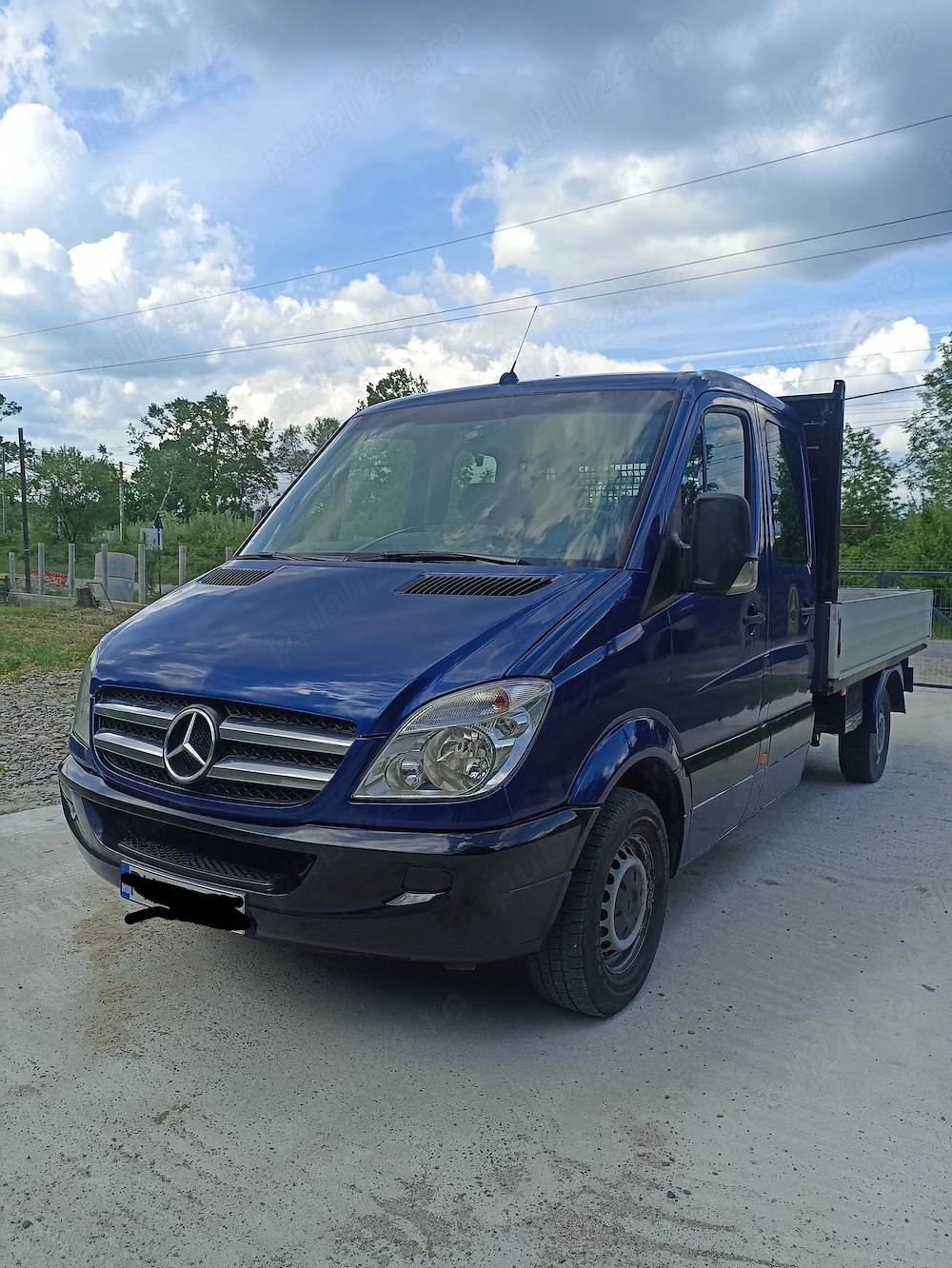 Se vinde autoutilitara Mercedes Benz 
