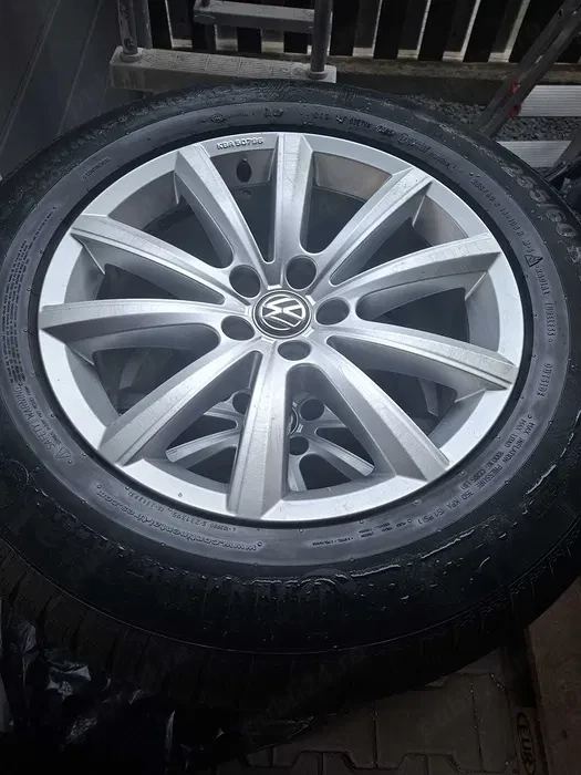 Set 4 anvelope de iarnă + jante originale VW Touareg