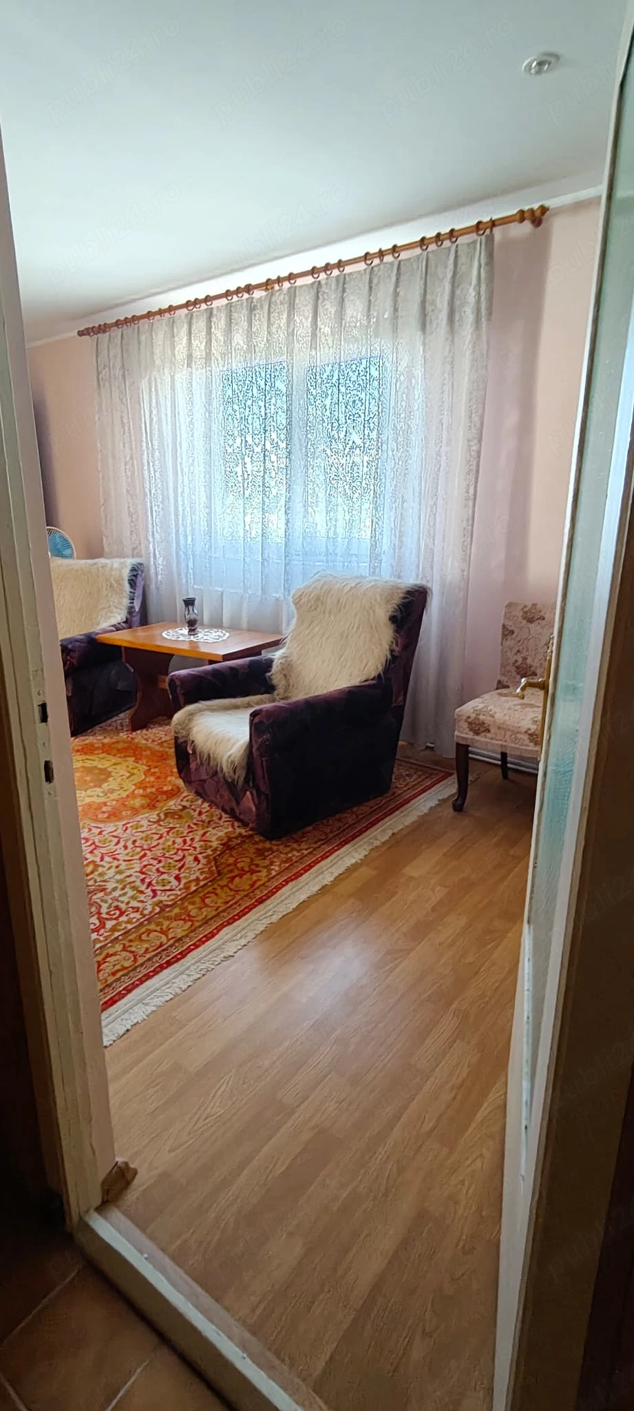 Vând apartament cu 2 camere, decomandat   Urziceni, Ialomița (zona Policlinicii)