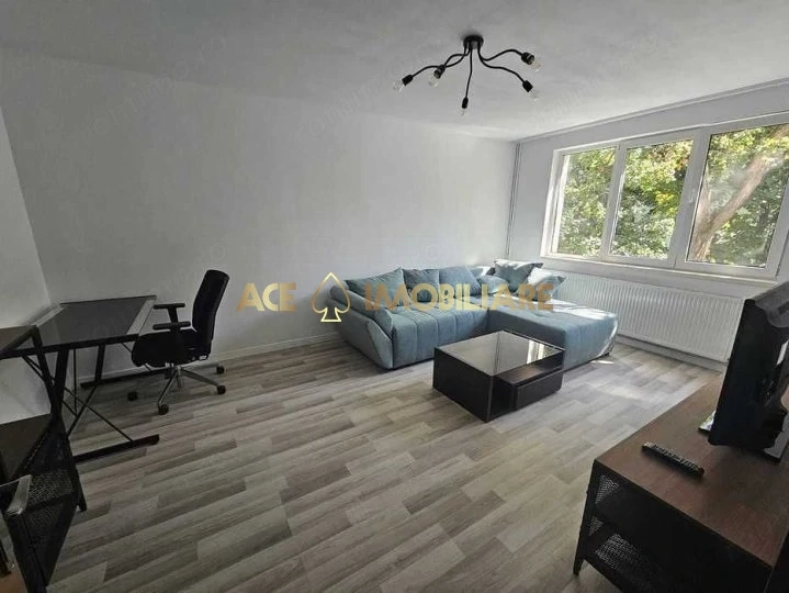 2 Camere de inchiriat | Antiaeriana | Decomandat | Bloc reabilitat