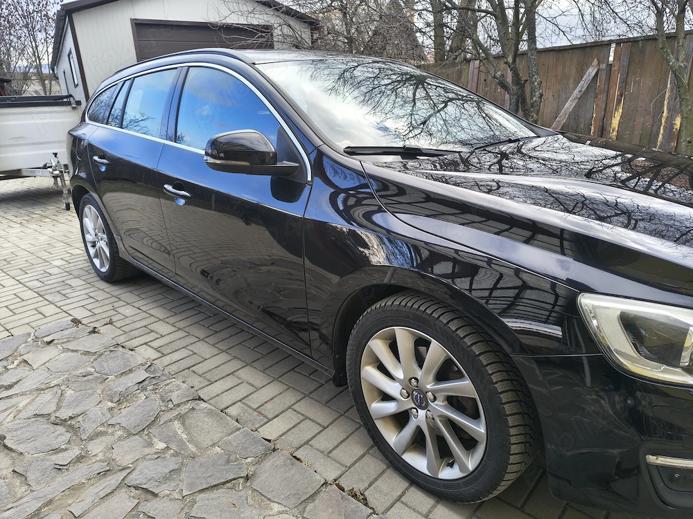 Volvo V60, D4 Momentum