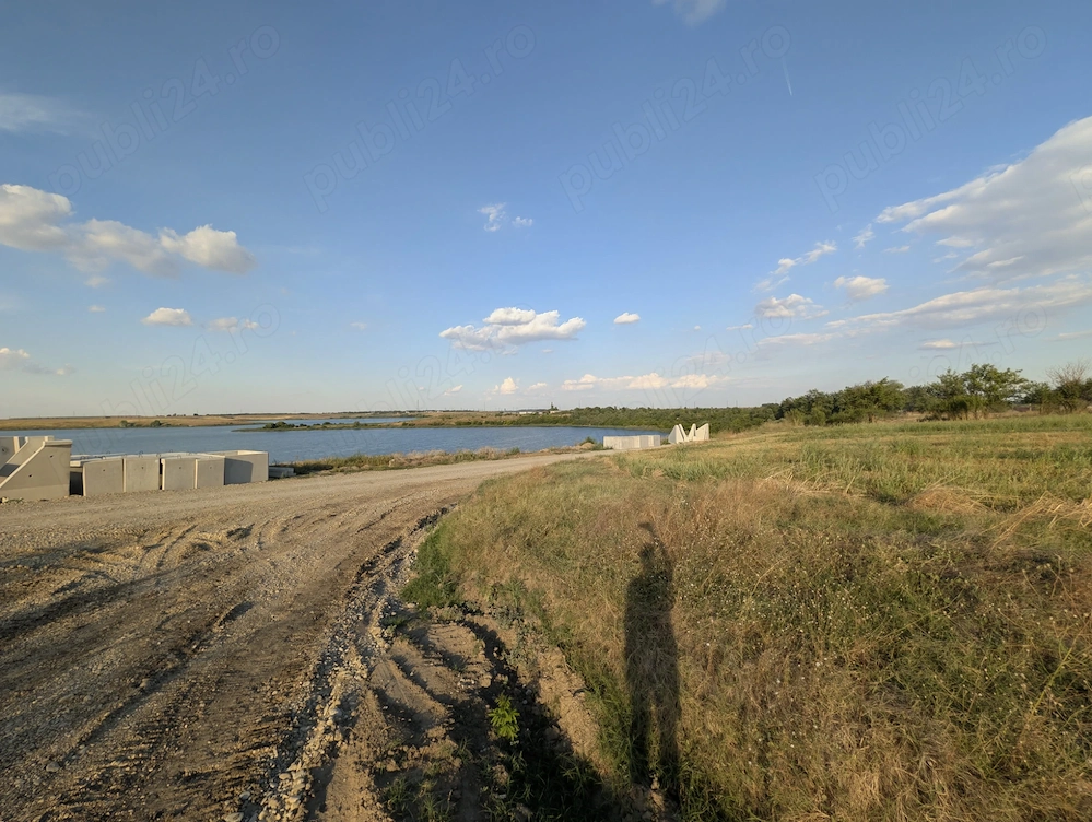 Teren extravilan 2,5 ha   Frăsinet jud. Călărași