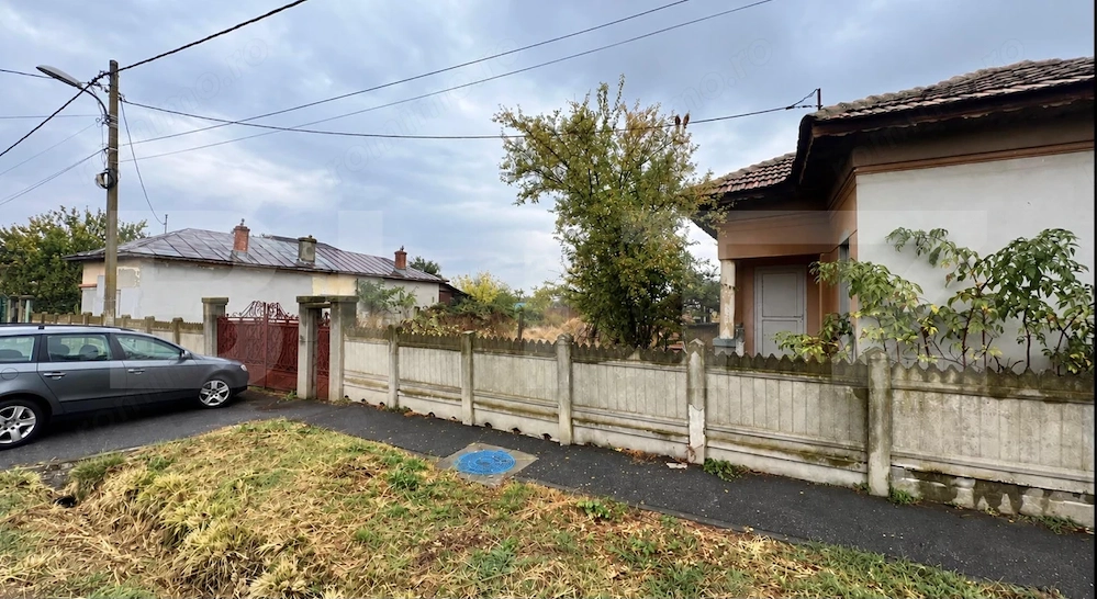 Casă cu 4 camere, 75 mp, zona Nord-Vest