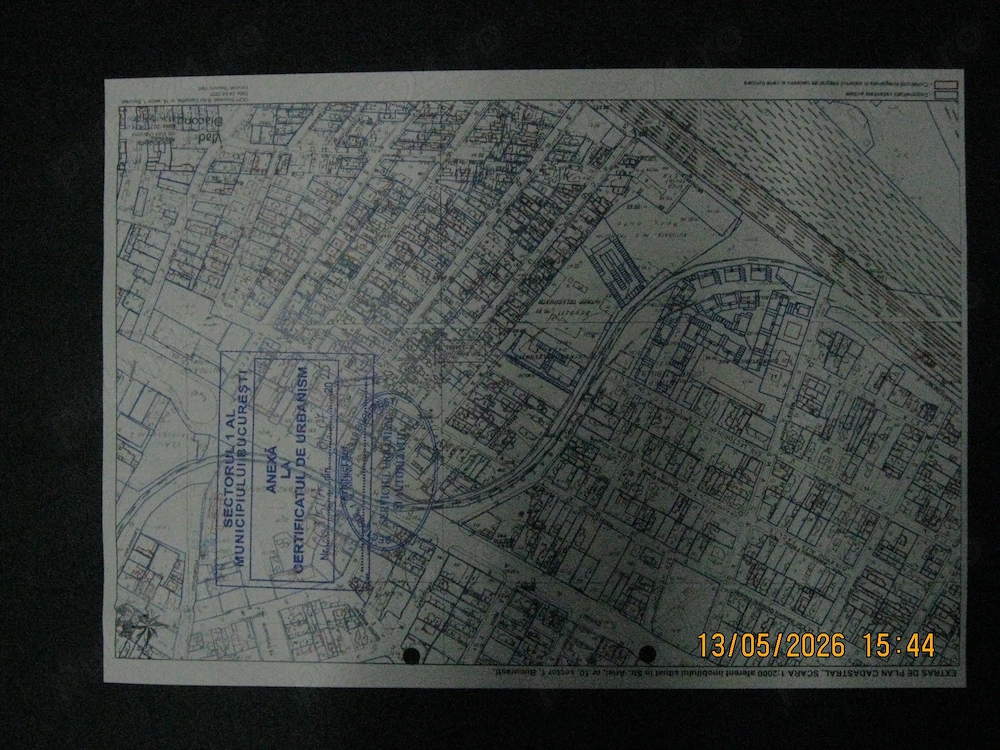 Vand CASA DEMOLABILA sector 1 , teren dubla deschidere 20 80 , dubla deschidere pe 2 strazi