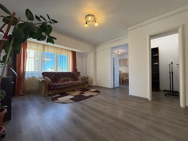 Apartament 2 camere Tractorul 450 euro luna