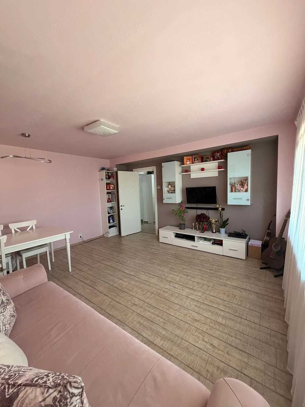 Codlea | 3 camere, 82 mp, 2 băi | Curte comuna inchisa | Renovat | Direct Proprietar Comision 0