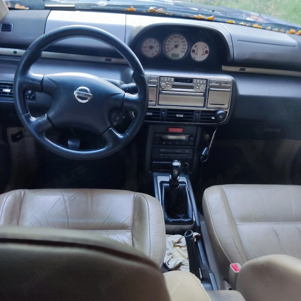 Vând Nissan XTrail an fabricație 2002.