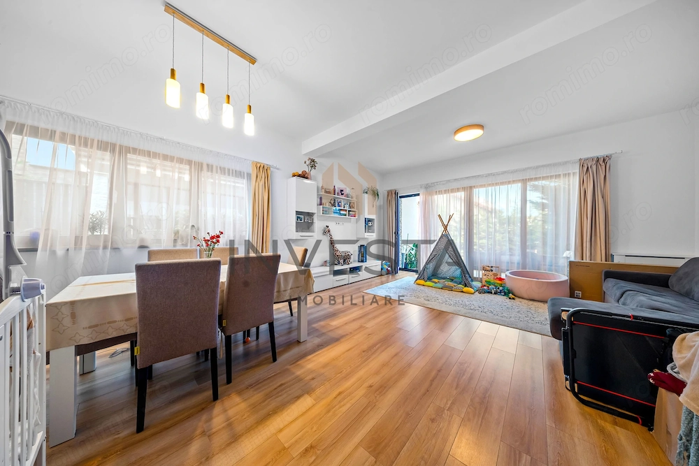 Duplex premium 136 mp utili cu gradina proprie si 2 parcari in Europa