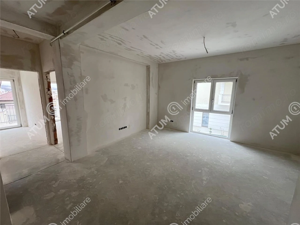 Apartament 2 camere balcon loc parcare zona Shopping City Selimbar