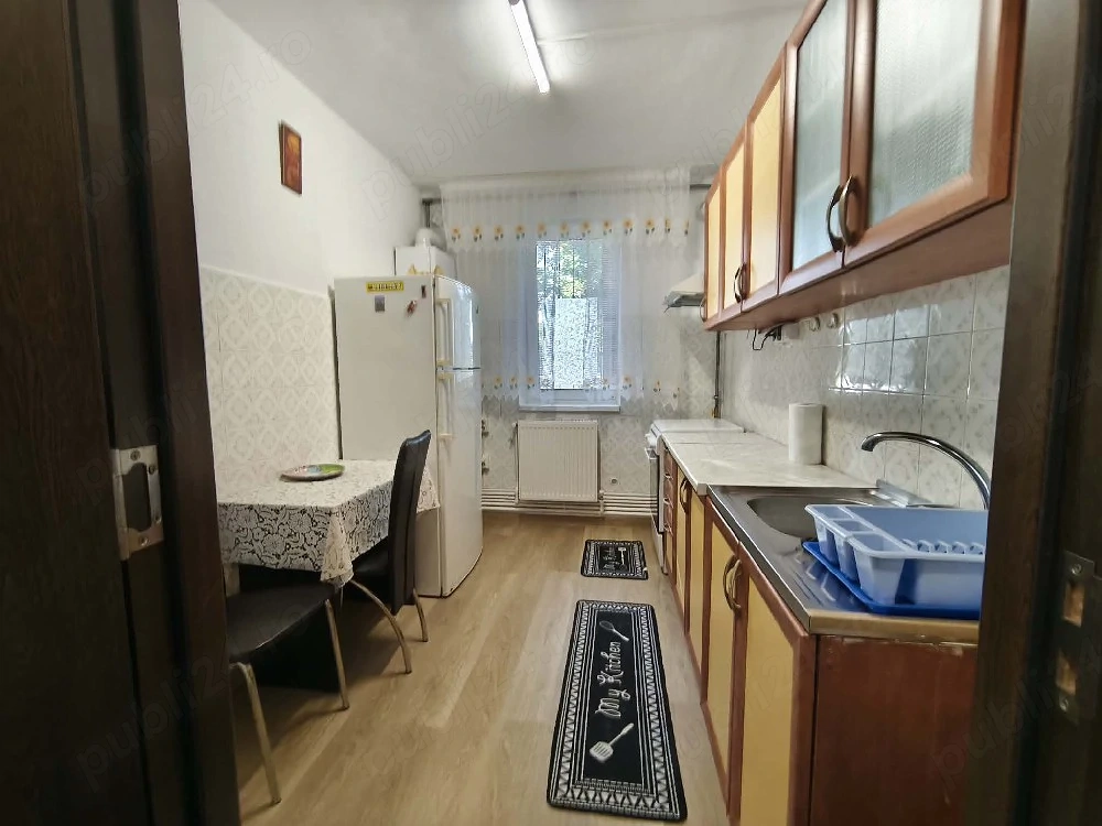 închiriez Apartament 2 Camere 