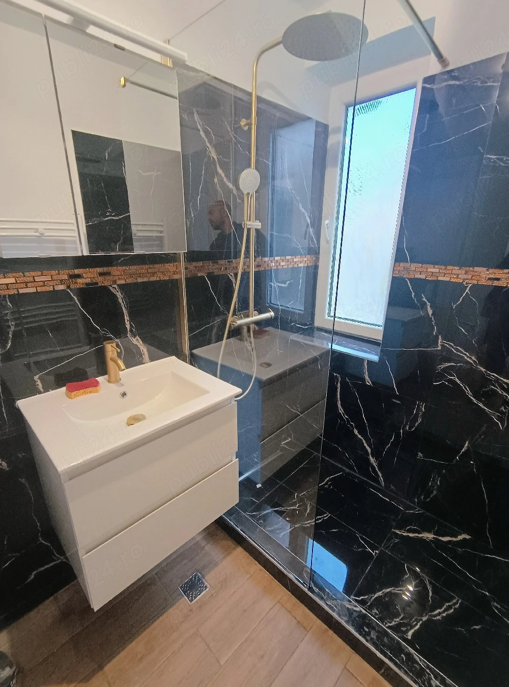 Închiriez apartament 3camere renovat recent în Tudor, totul Nou, sediu firma 