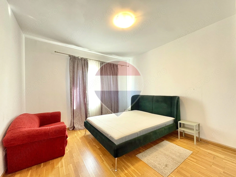 Apartament cu 2 camere, decomandat, zona Tractorul