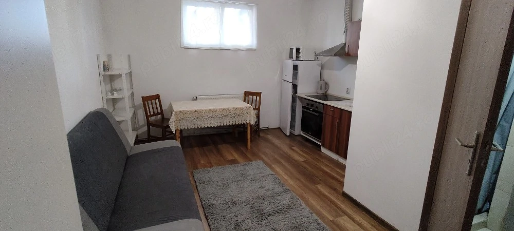Garsoniera de închiriat zona 7 Noiembrie, aproape de UMF, spitalul Nou 